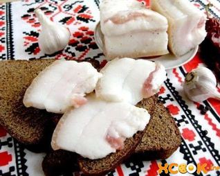 Сало в рассоле в банке