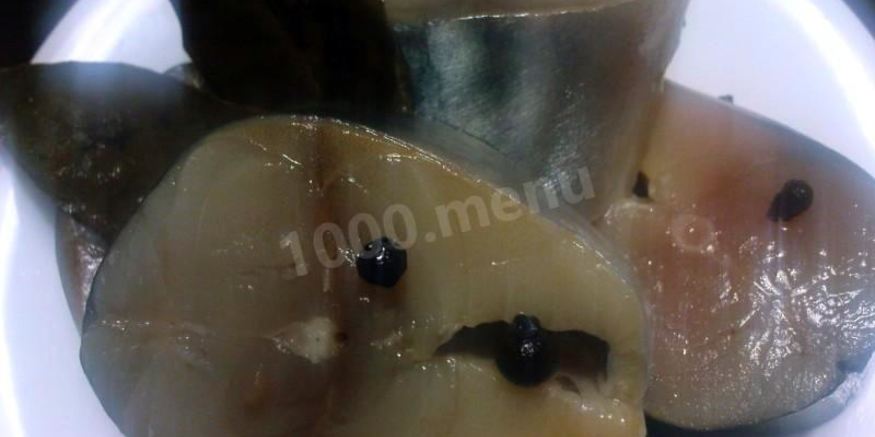 Рецепт соленой скумбрии пряного посола с душистым перцем