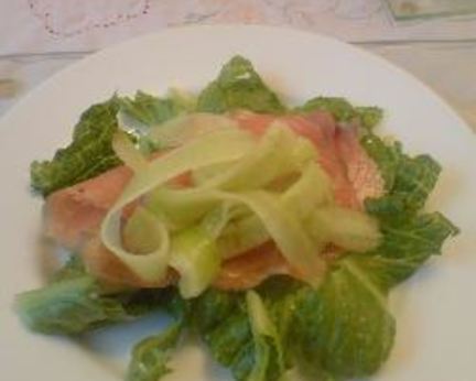 Соленый лосось с огурцом