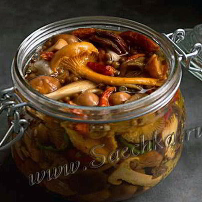 Соленые грибы с хреном