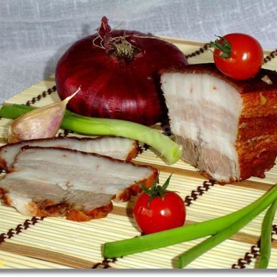 Засол сало в луковой шелухе