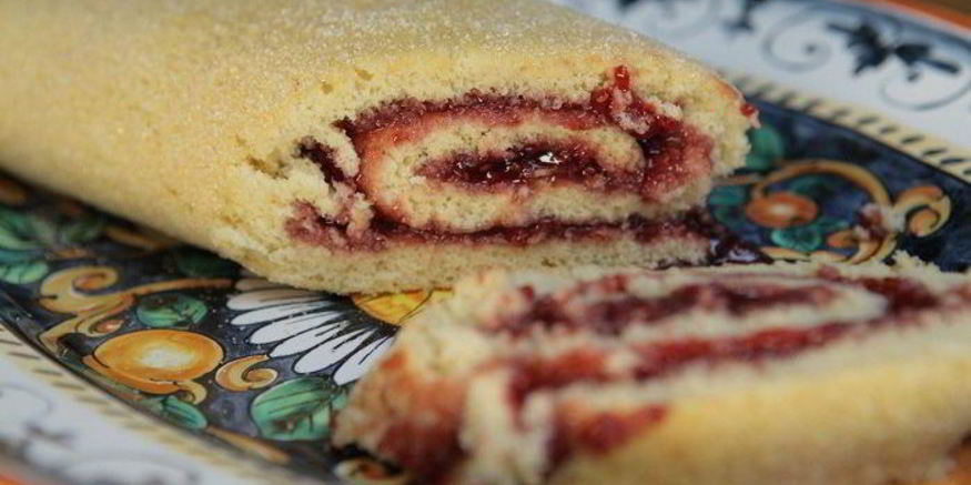 Рецепт рулета с малиновым вареньем