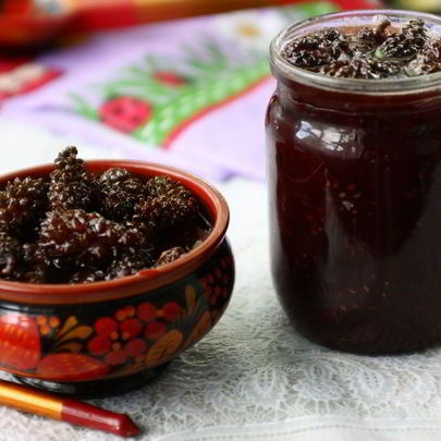 Варенье из зеленых сосновых шишек