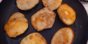 ленивые беляши с грибами и луком