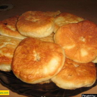 Пышные беляши с мясом на сковороде