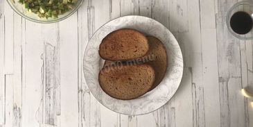 брускетта с авокадо и грушей