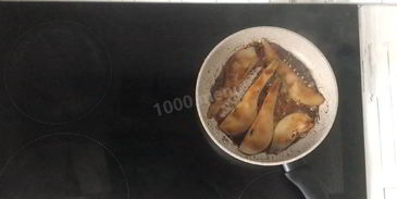 брускетта с авокадо и грушей