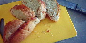 брускетта с баклажанами, мятой и топпингом