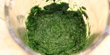 брускетта с фасолью и яйцом пашот