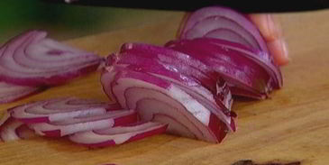 брускетта с красной фасолью и сладким перцем