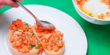 брускетта с лососем