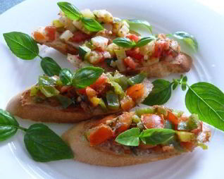 Брускетта с цуккини и болгарским перцем