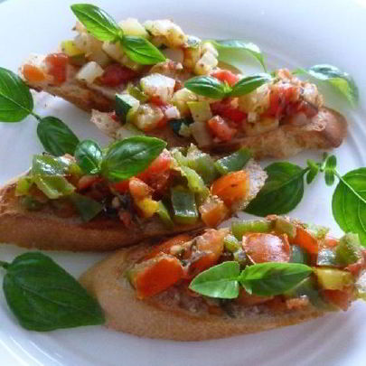 Брускетта с цуккини и болгарским перцем