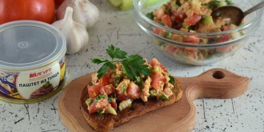 Рецепт брускетты с тунцом и сельдереем
