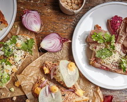 Брускетта с тунцом