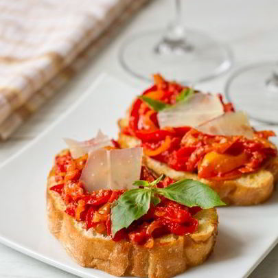 Брускетта с жареным сладким перцем