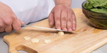 брускетта со шпинатом