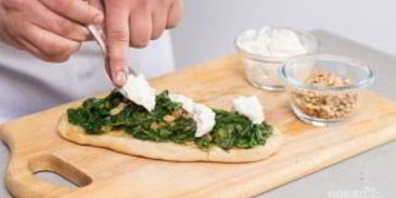 брускетта со шпинатом