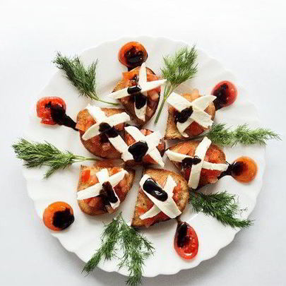 Брускетты из моцареллы Unagrande и помидоров