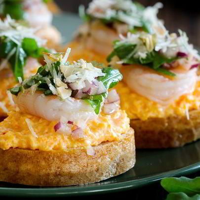 Брускетты с тыквой и креветками