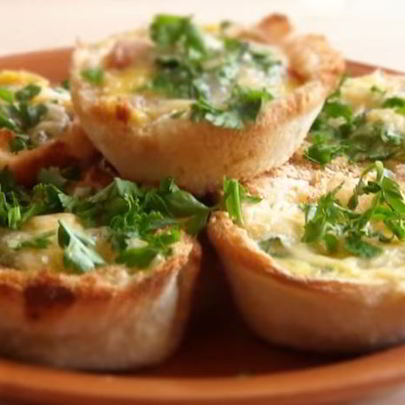 Бутерброды с колбасой