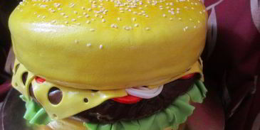 бисквитный торт гамбургер