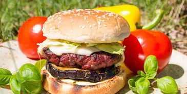 бургер-гриль с сочным баклажаном