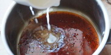 бургер с ананасом и соусом терияки