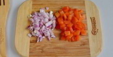 бургер с индейкой в азиатском стиле