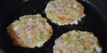 бургер с индейкой в азиатском стиле