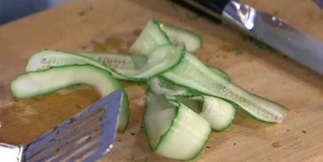 бургеры с семгой и огурцом