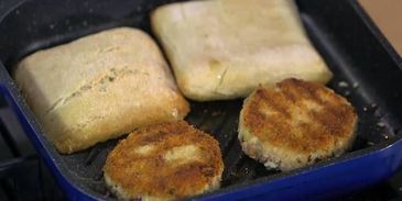 бургеры с семгой и огурцом