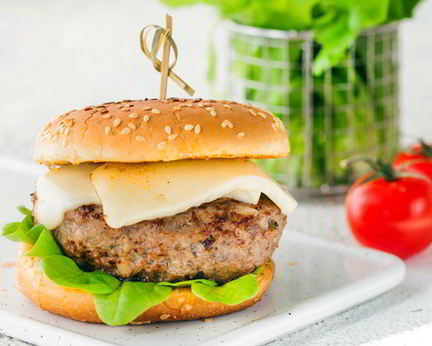 Гамбургеры из баранины с сыром