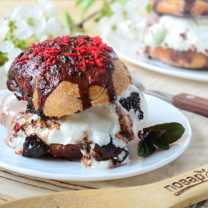 Королевский бургер с мороженым