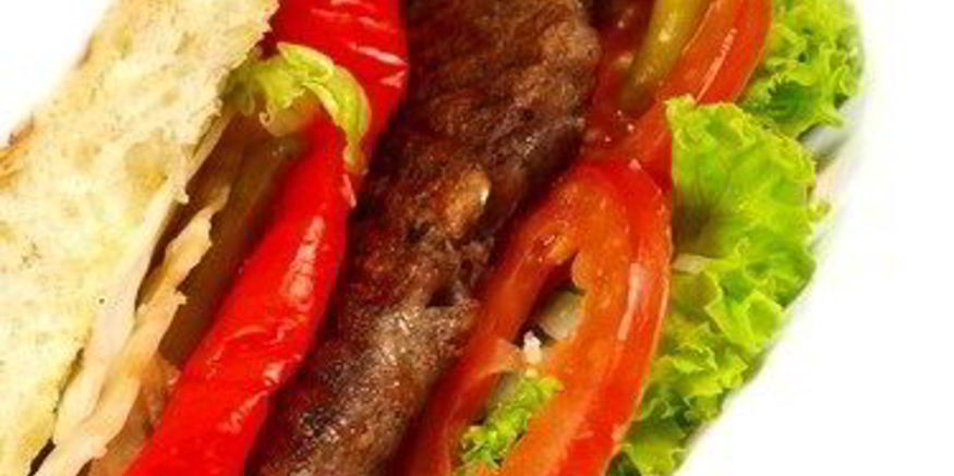 Рецепт маленьких бургеров в пите с салатом и овощами