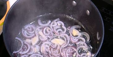 буррито с индейкой, беконом и шпинатом