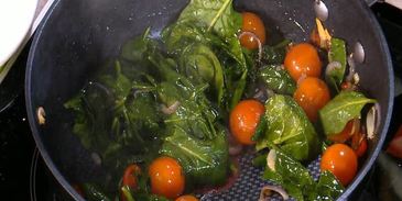 буррито с индейкой, беконом и шпинатом