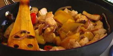 буррито с индейкой, помидорами и сыром