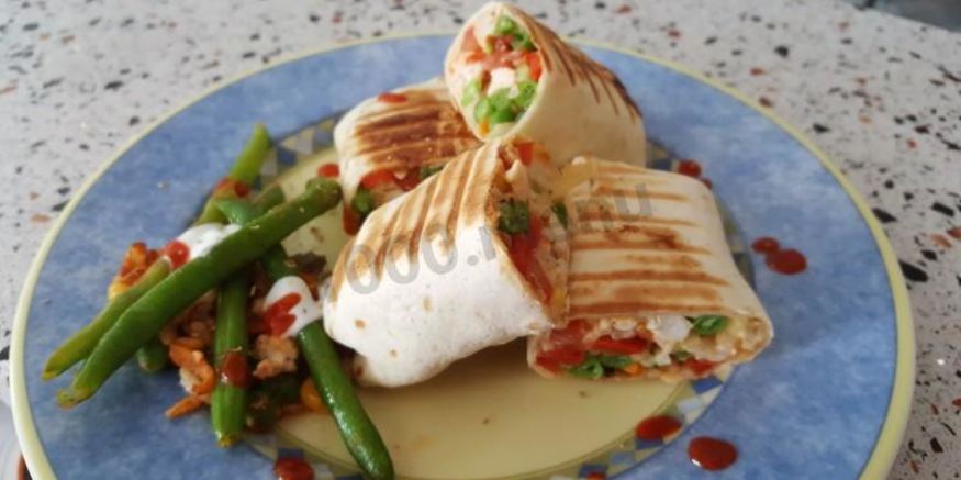 Рецепт буррито с курицей и стручковой фасолью