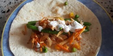 буррито с курицей и стручковой фасолью