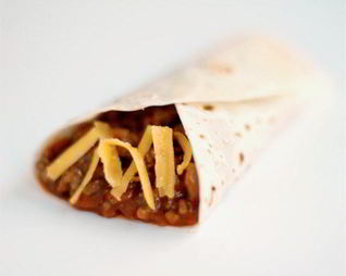 Буррито с тыквой и черной фасолью