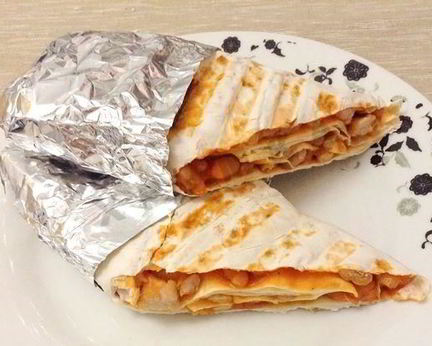 Буррито со свининой и фасолью