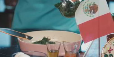 диетический буррито с яйцом, шпинатом и грибами