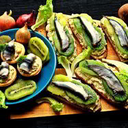 Рецепт Бутерброда Килька, картошка, киви