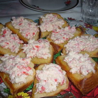 Бутерброды к крабовыми палочками