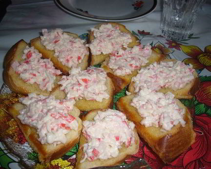Бутерброды к крабовыми палочками