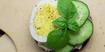 бутерброды с овощами и зеленью