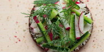 бутерброды с овощами и зеленью