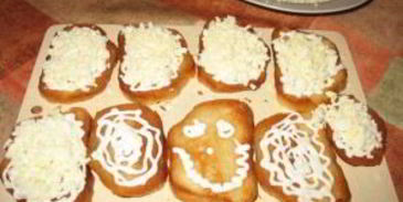 бутерброды с яйцом и чесноком