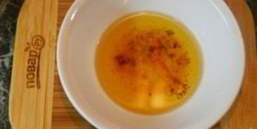 бутерброды со шпротами и копченой семгой